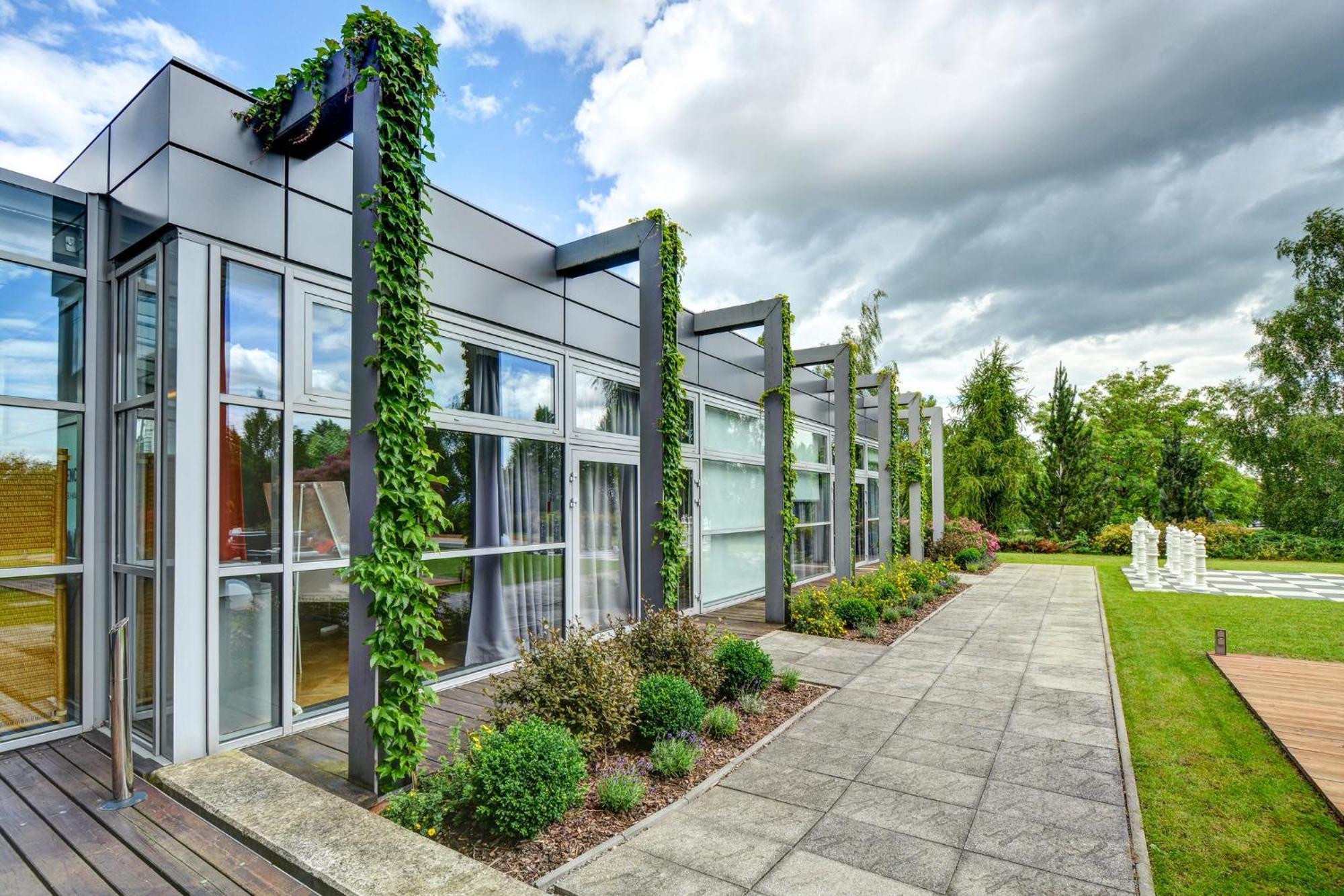 Hotel Airport By Ihg Prague