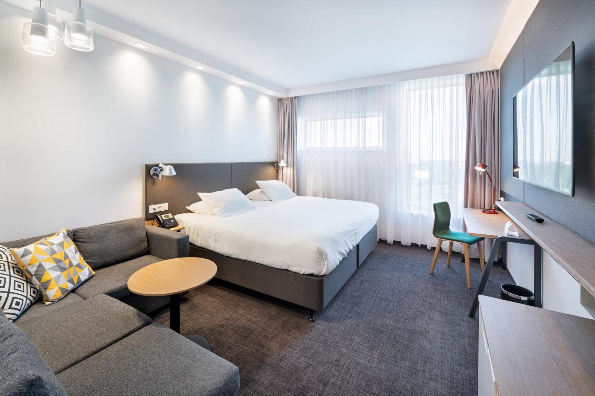 Hotel Airport By Ihg Prague